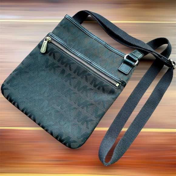 Michael Kors MK Signature Jacquard + Leather Trim Crossbody Shoulder Bag/Purse - Picture 6 of 12